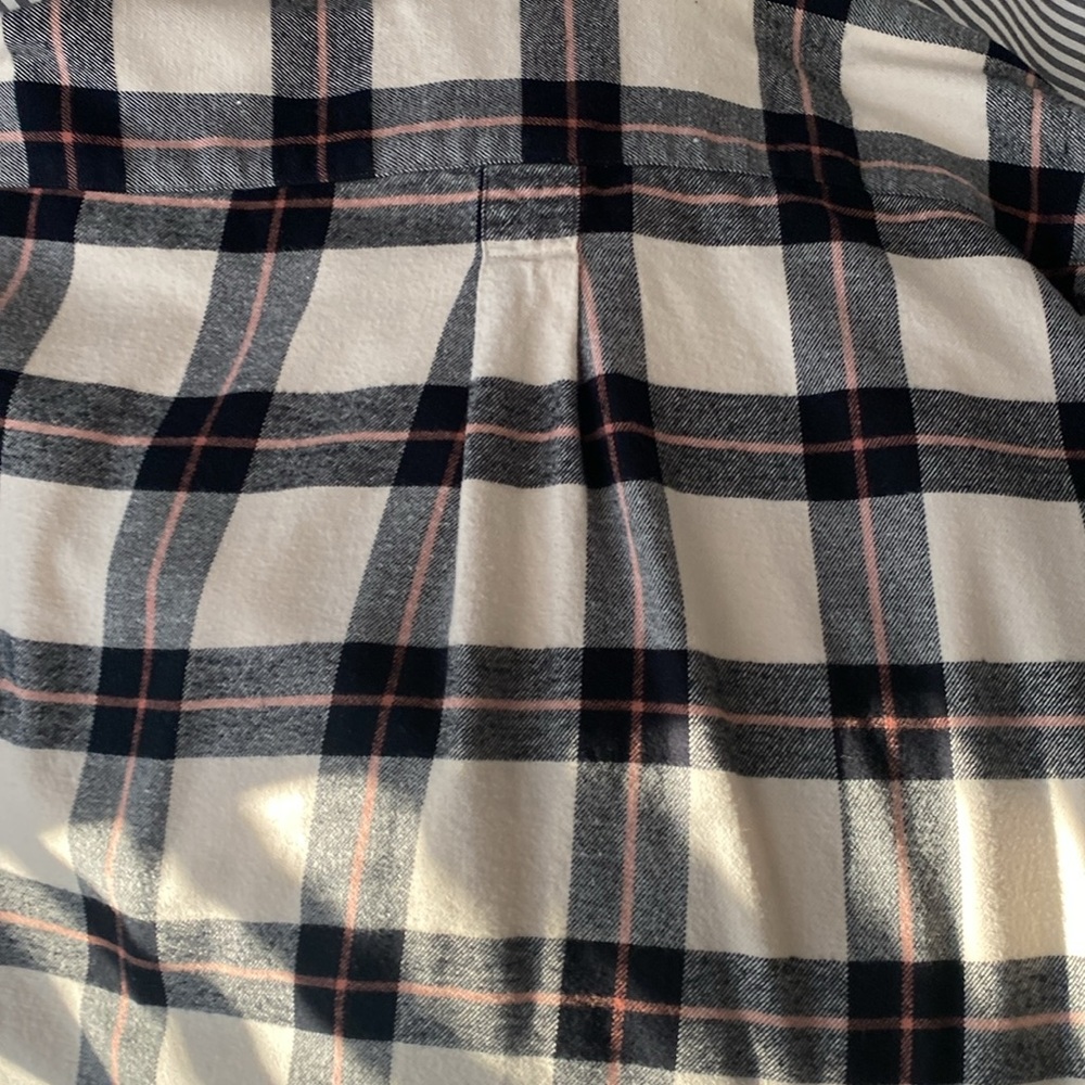 Levi’s Women’s Flannel Plaid  Shirt Size Large - Picture 7 of 8